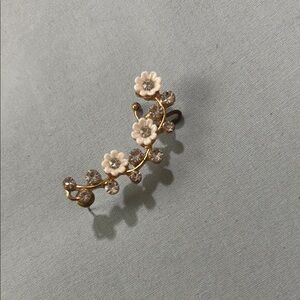 Elegant Floral Gold and White Ear Cuff